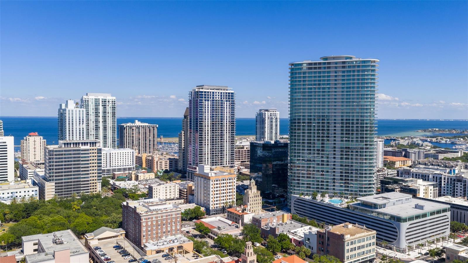 400 CENTRAL AVE #3906