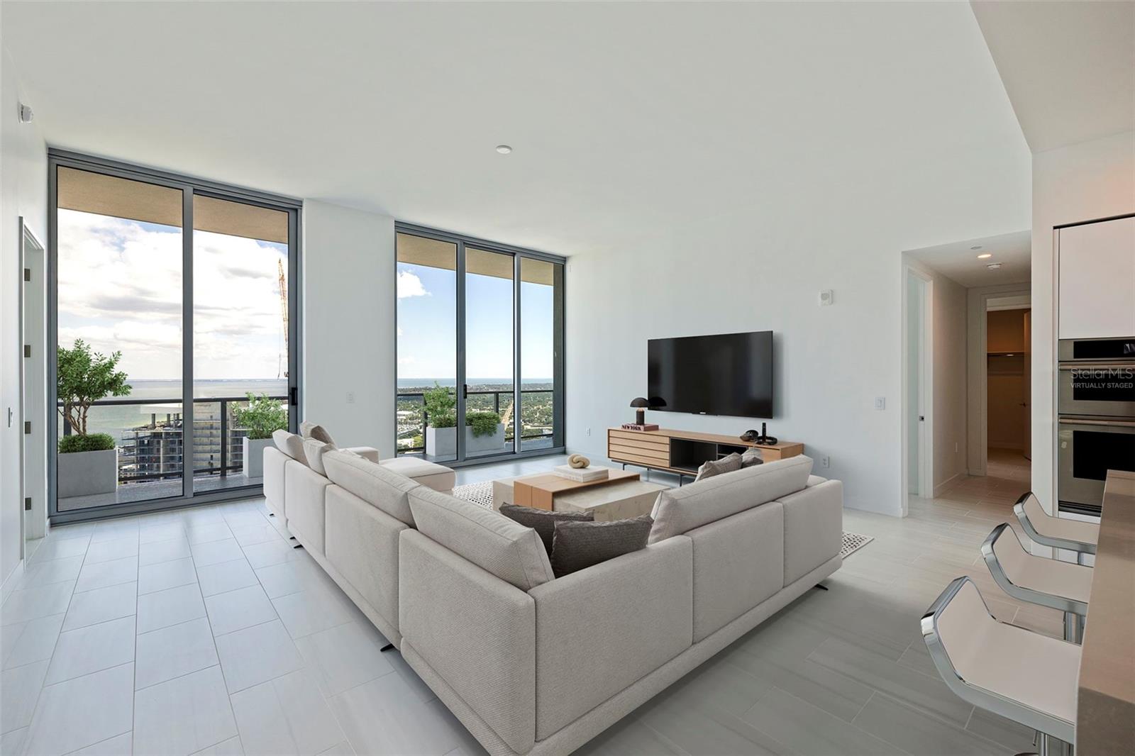 400 CENTRAL AVE #3906