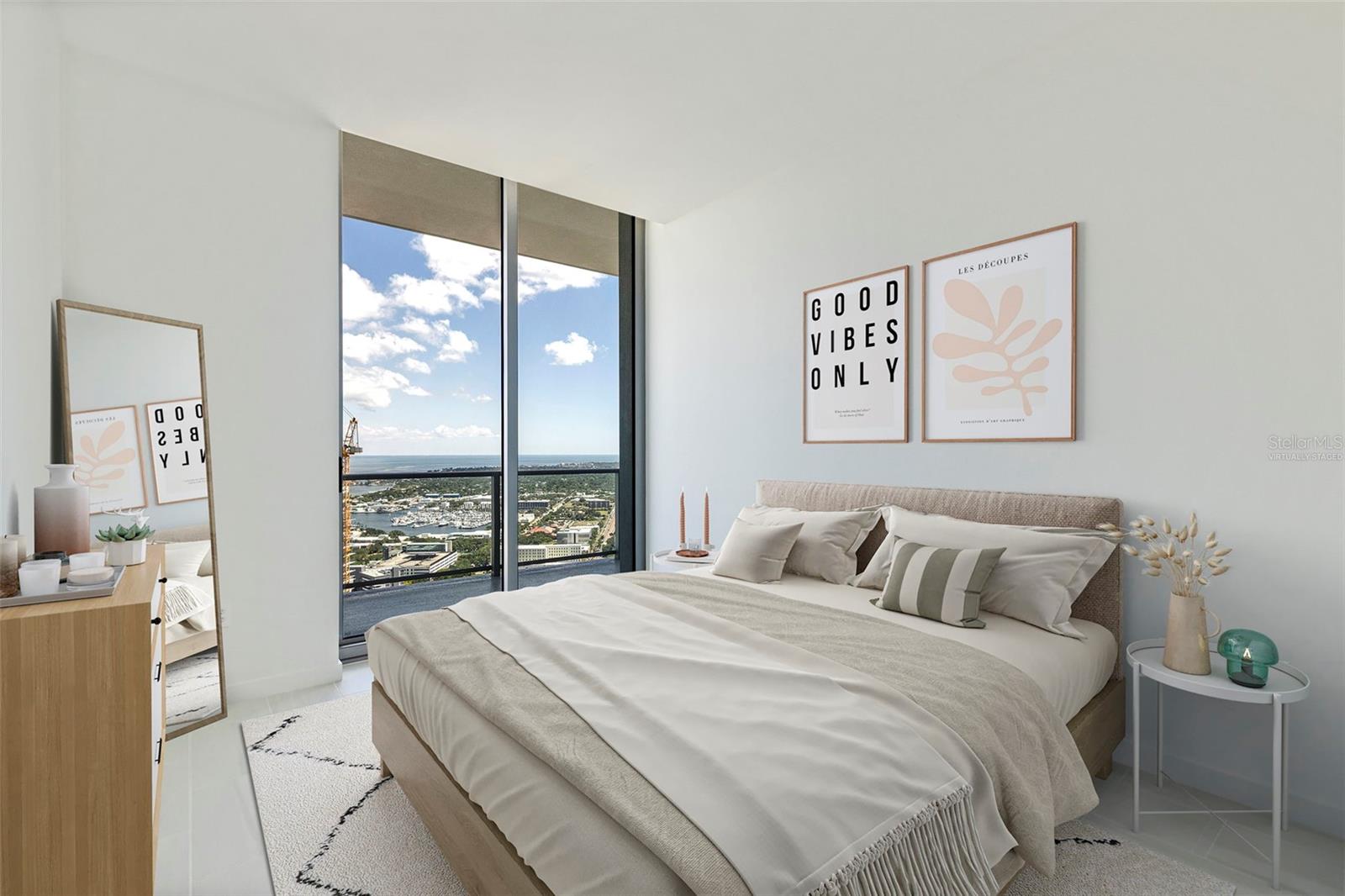 400 CENTRAL AVE #3906