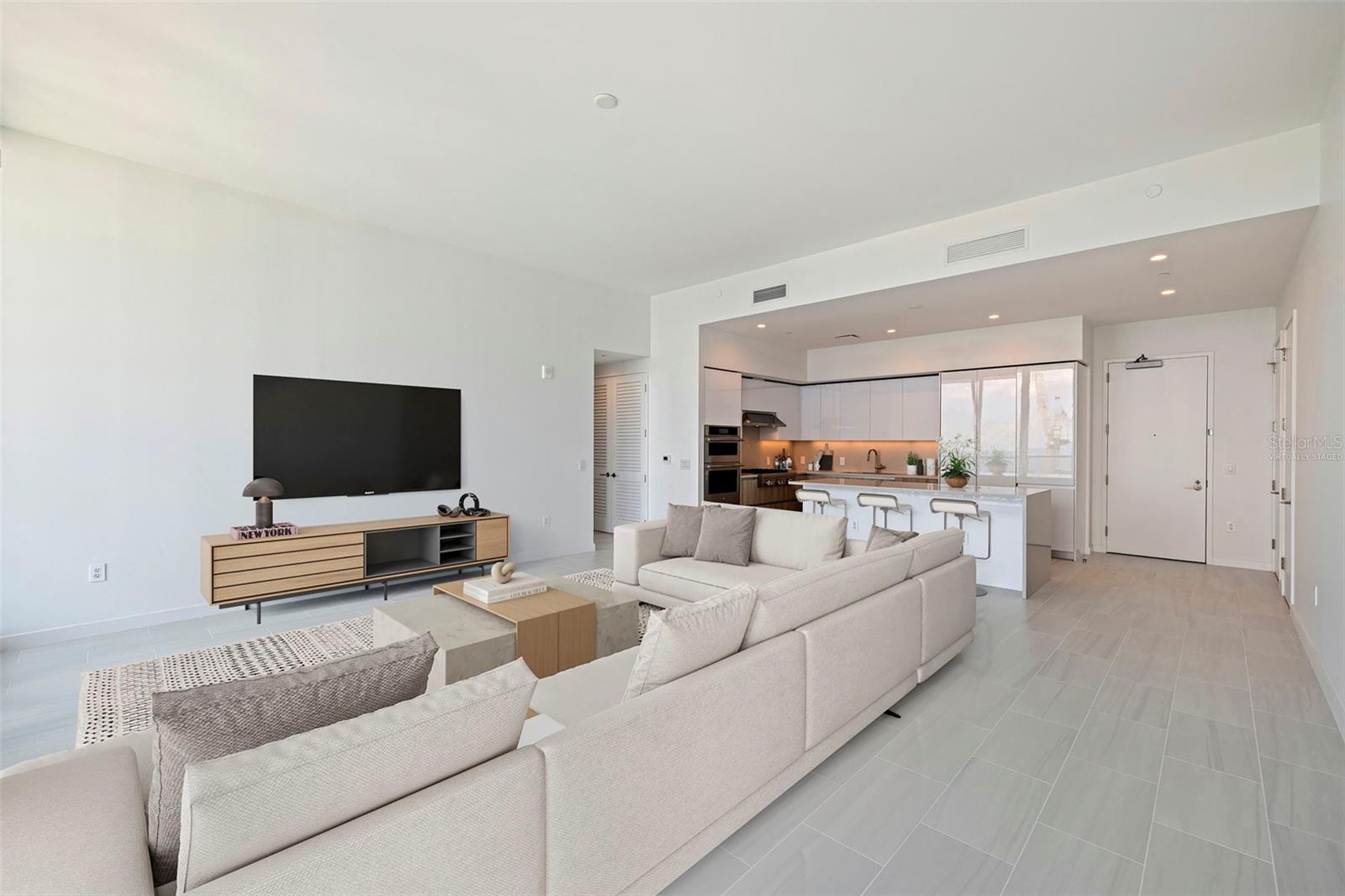 400 CENTRAL AVE #3906