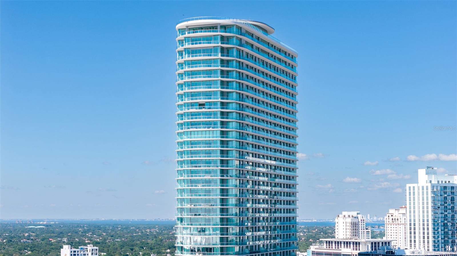 400 CENTRAL AVE #3906