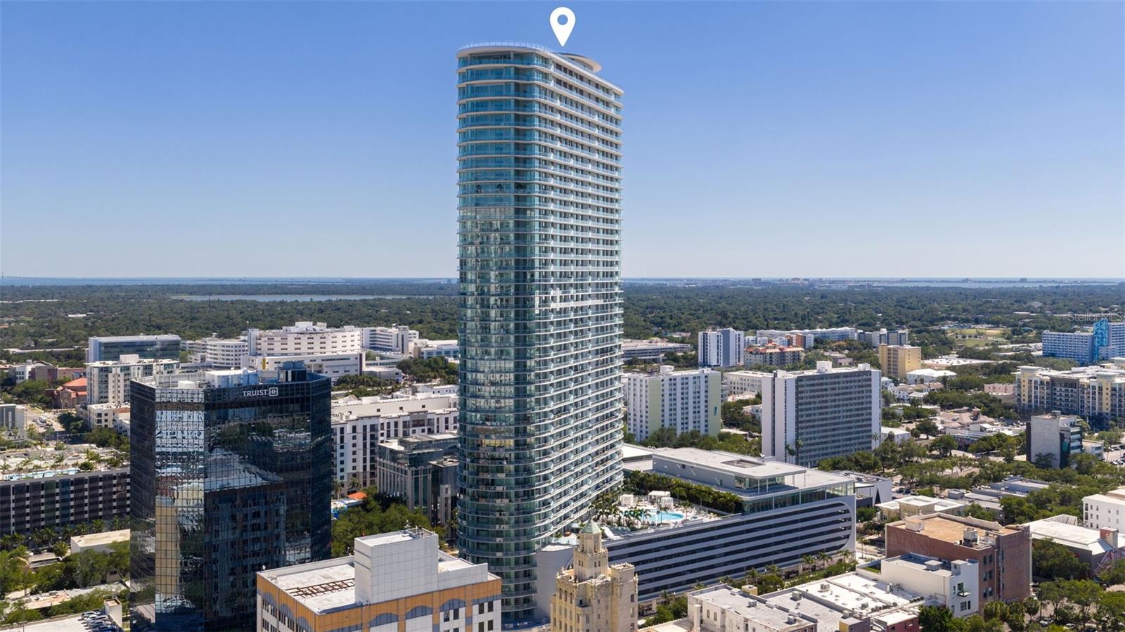 400 CENTRAL AVE #3906