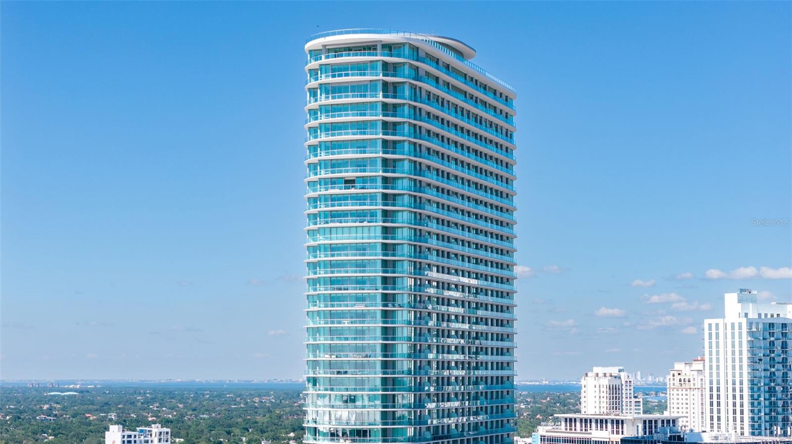 400 CENTRAL AVE #3906