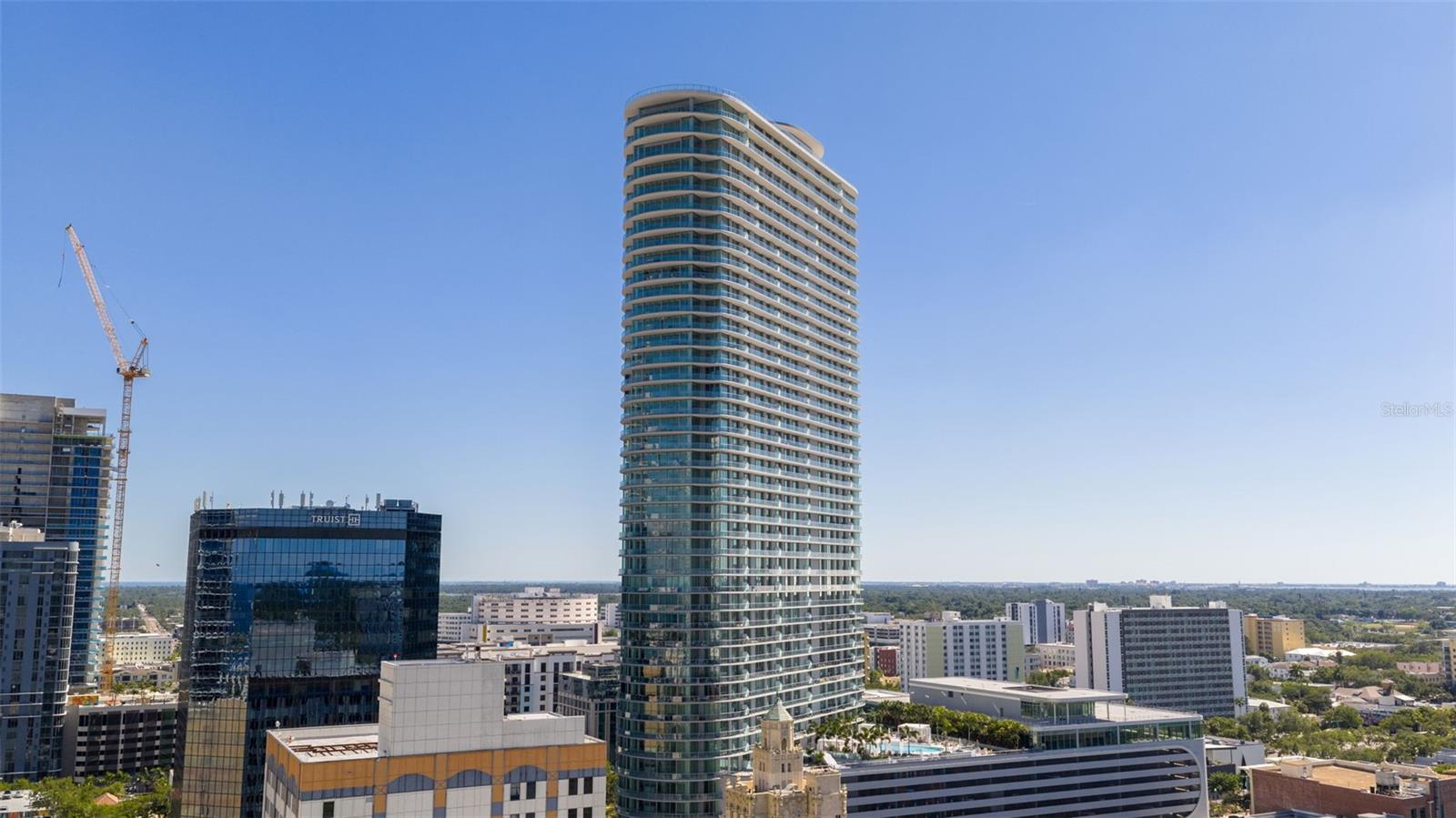 400 CENTRAL AVE #3906
