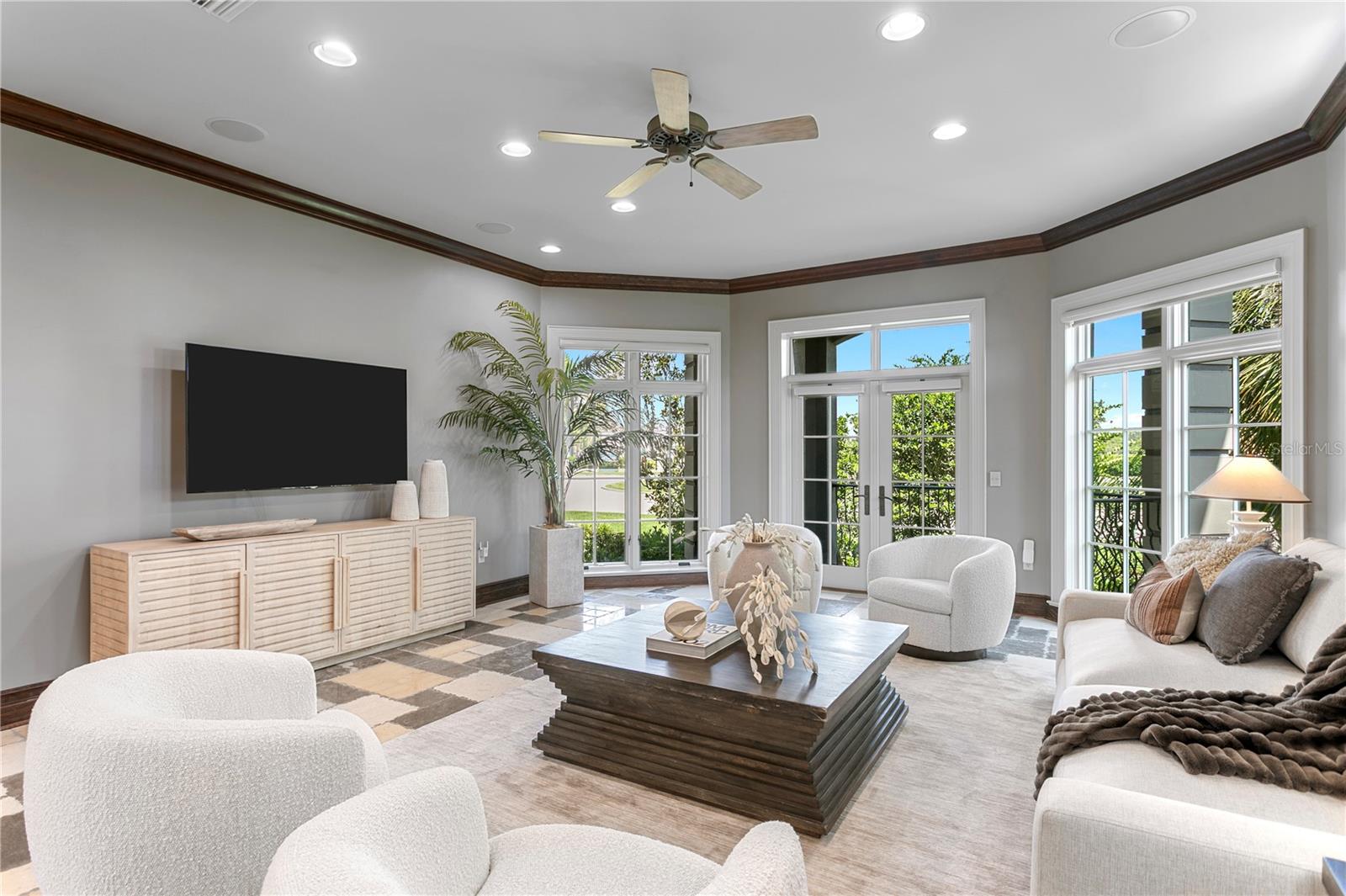 401 SNELL ISLE BLVD NE