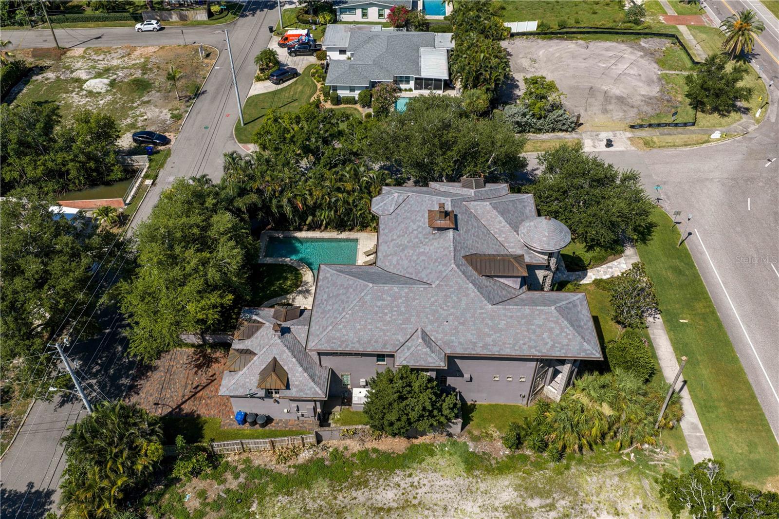 401 SNELL ISLE BLVD NE