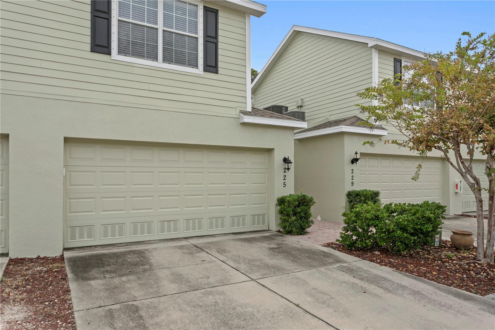 225 49TH AVE N
