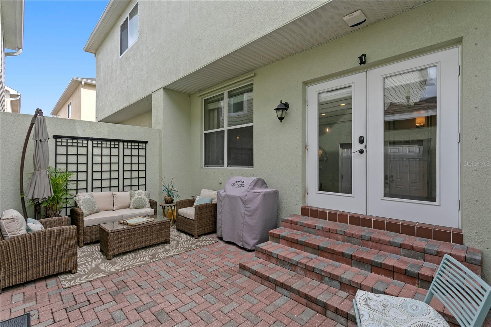 225 49TH AVE N