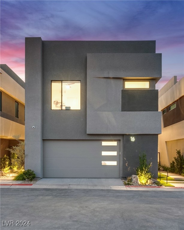 16 Heron Harbour Drive