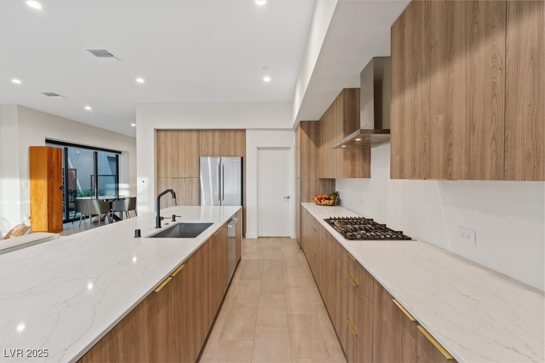 16 Heron Harbour Drive