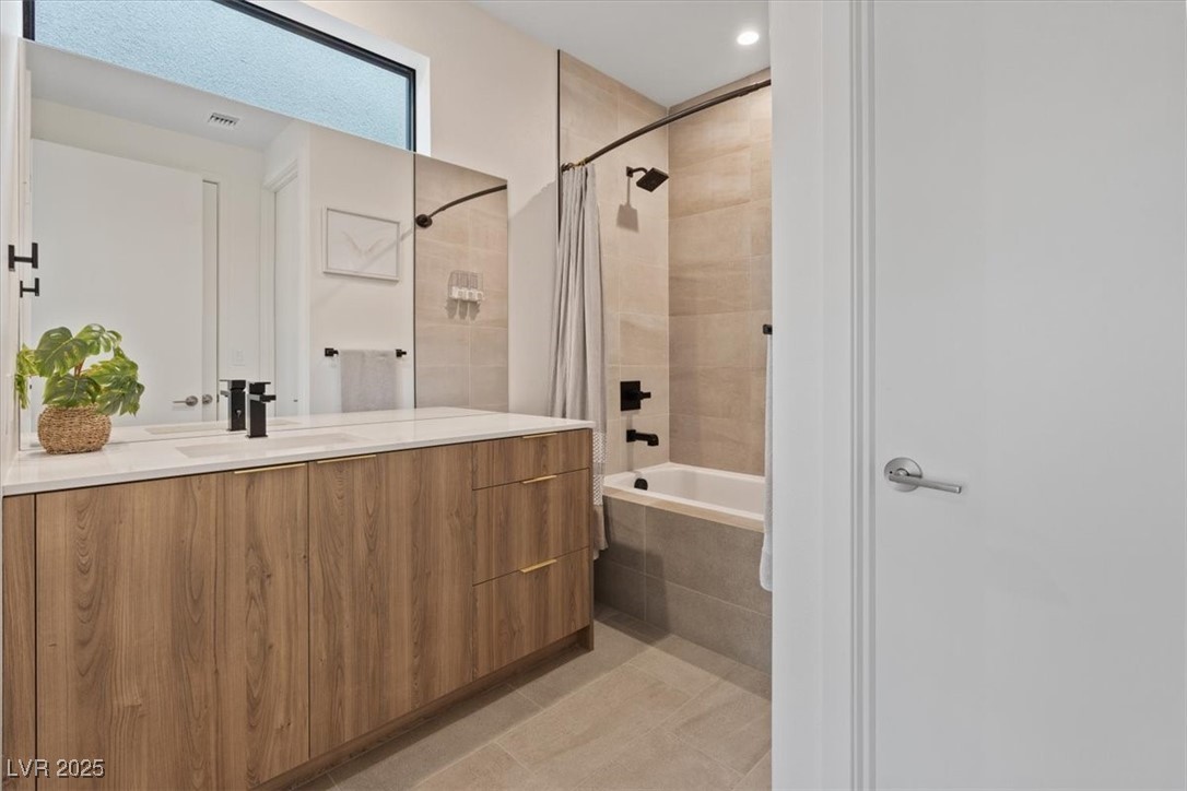 16 Heron Harbour Drive