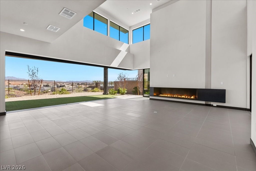 36 Rainbow Point Place