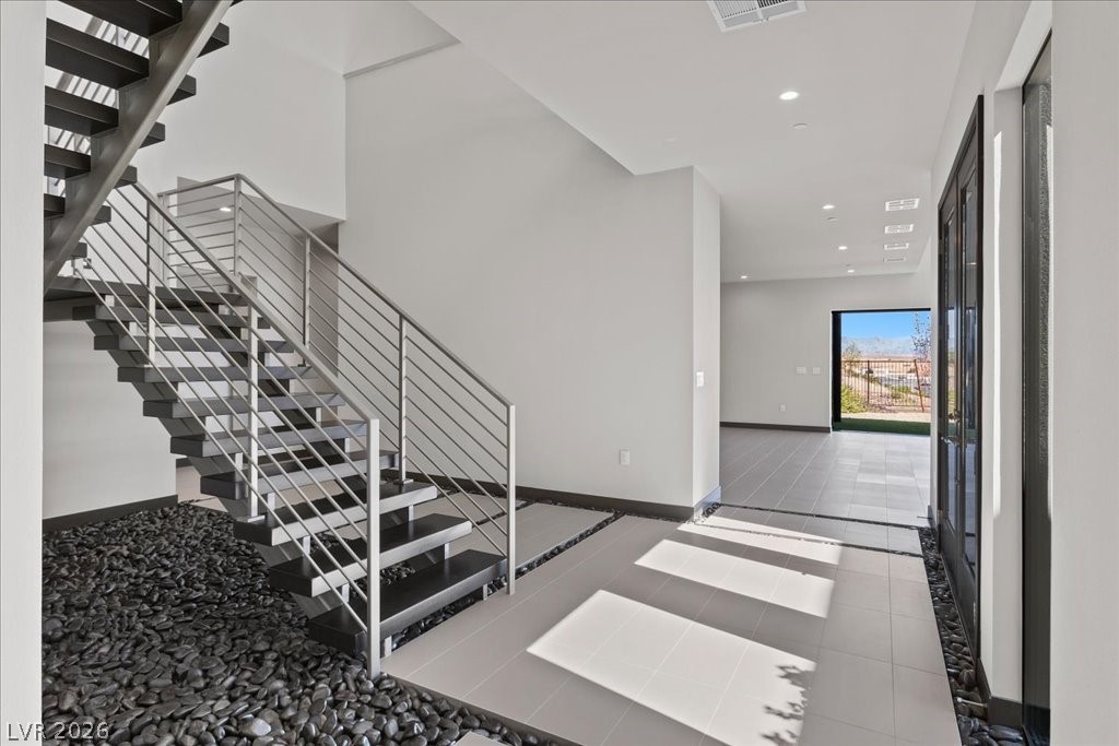 36 Rainbow Point Place