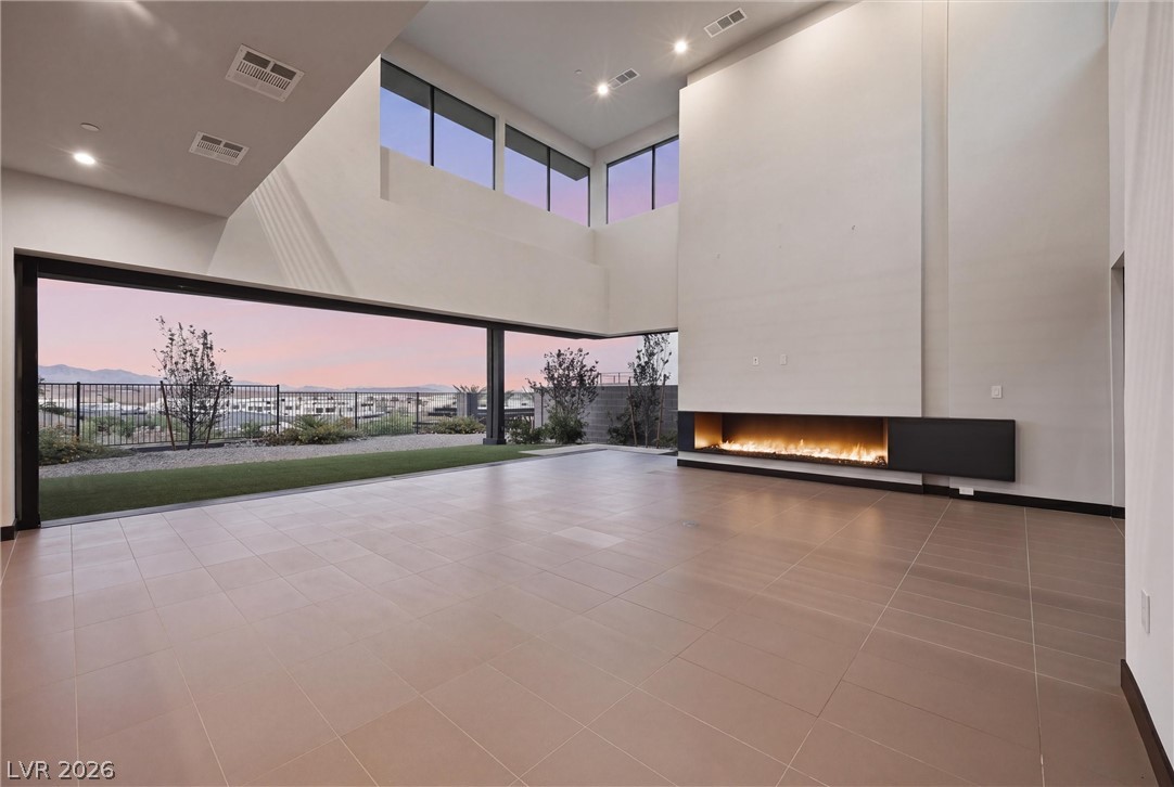 36 Rainbow Point Place