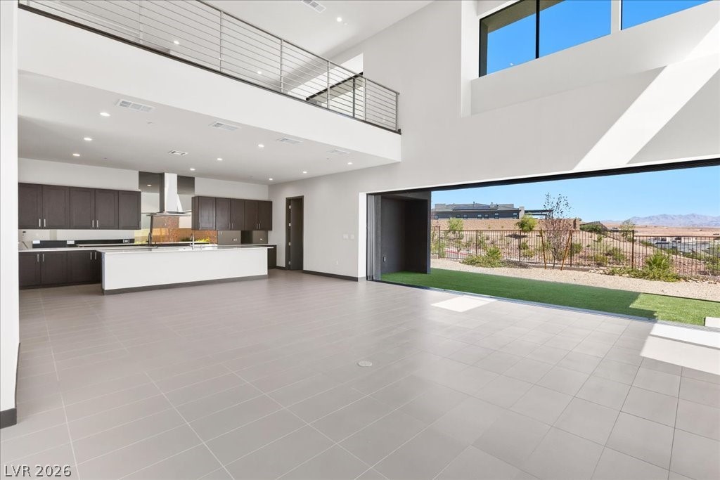 36 Rainbow Point Place