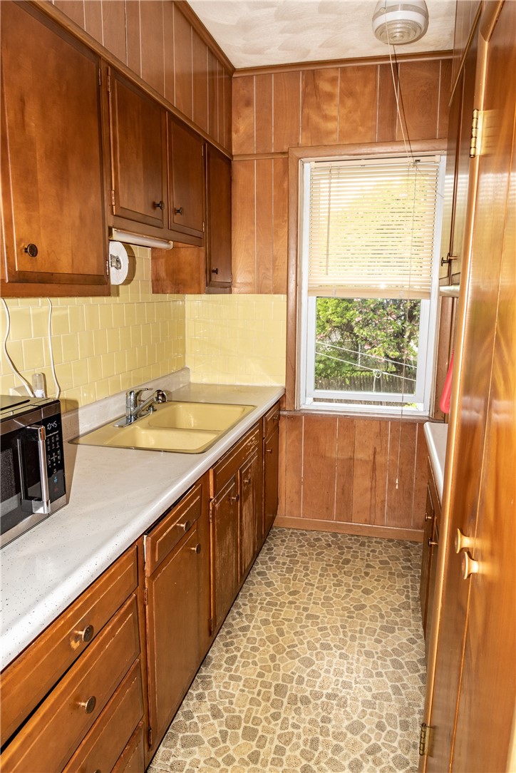 82 Maplewood Avenue