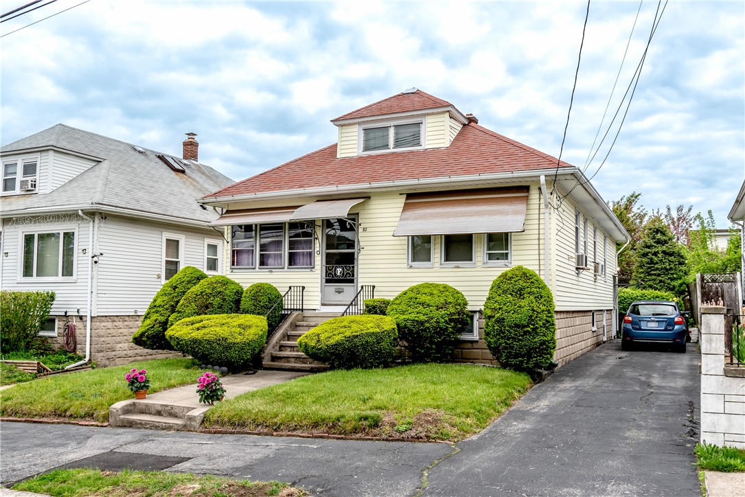 82 Maplewood Avenue
