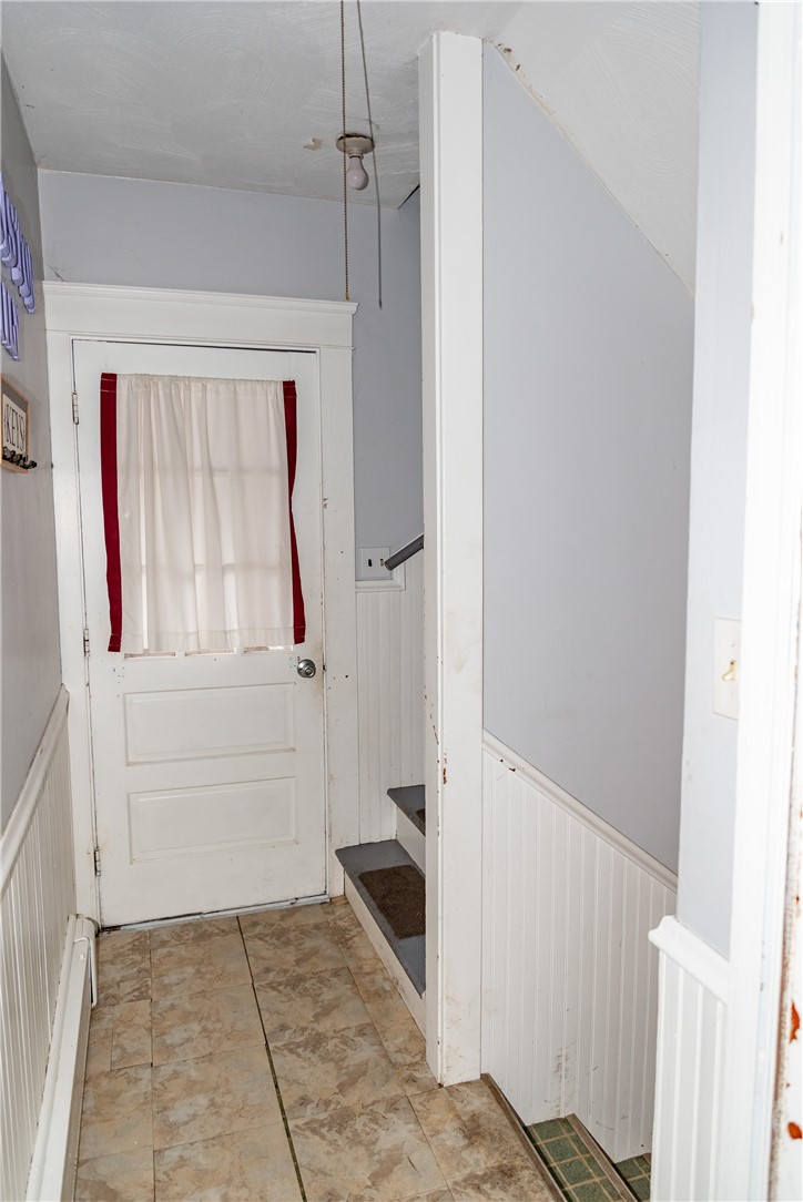 260 Grosvenor Avenue