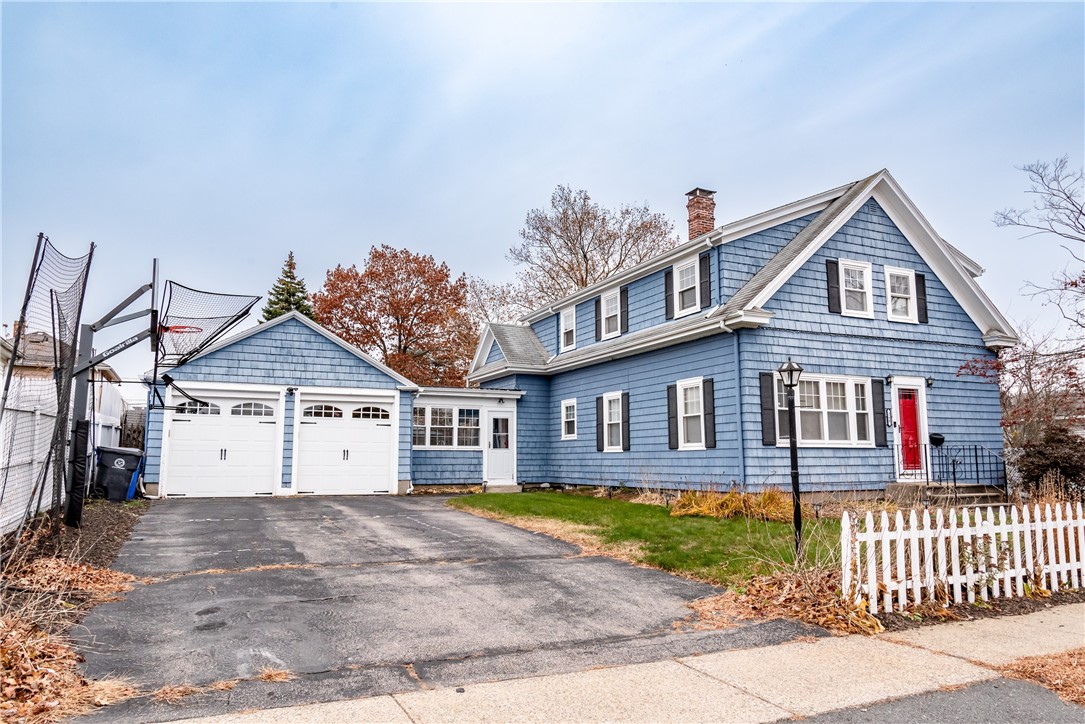 260 Grosvenor Avenue