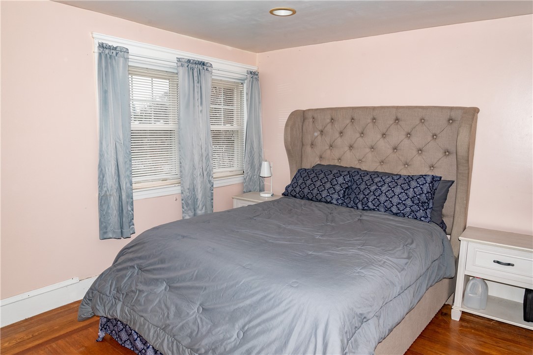 260 Grosvenor Avenue