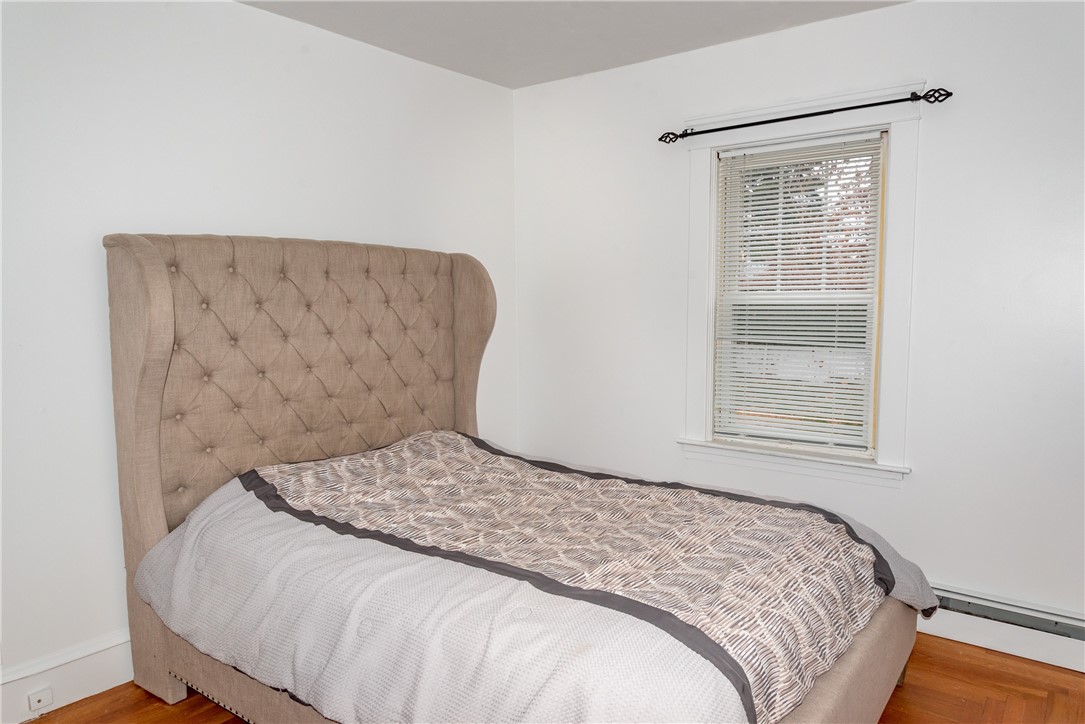 260 Grosvenor Avenue