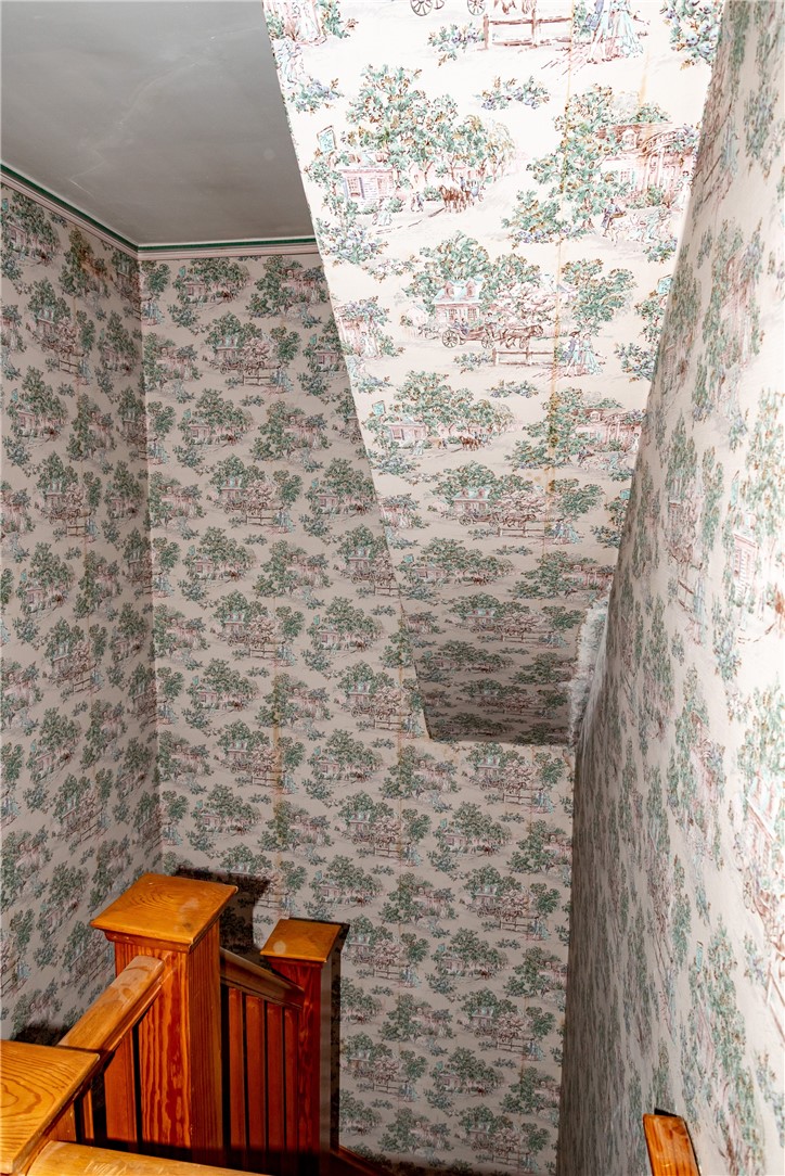 260 Grosvenor Avenue