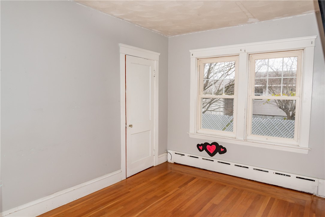 260 Grosvenor Avenue