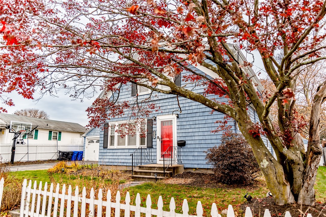 260 Grosvenor Avenue