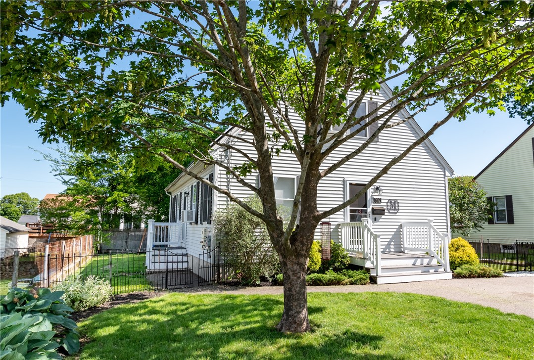207 Phillips Street