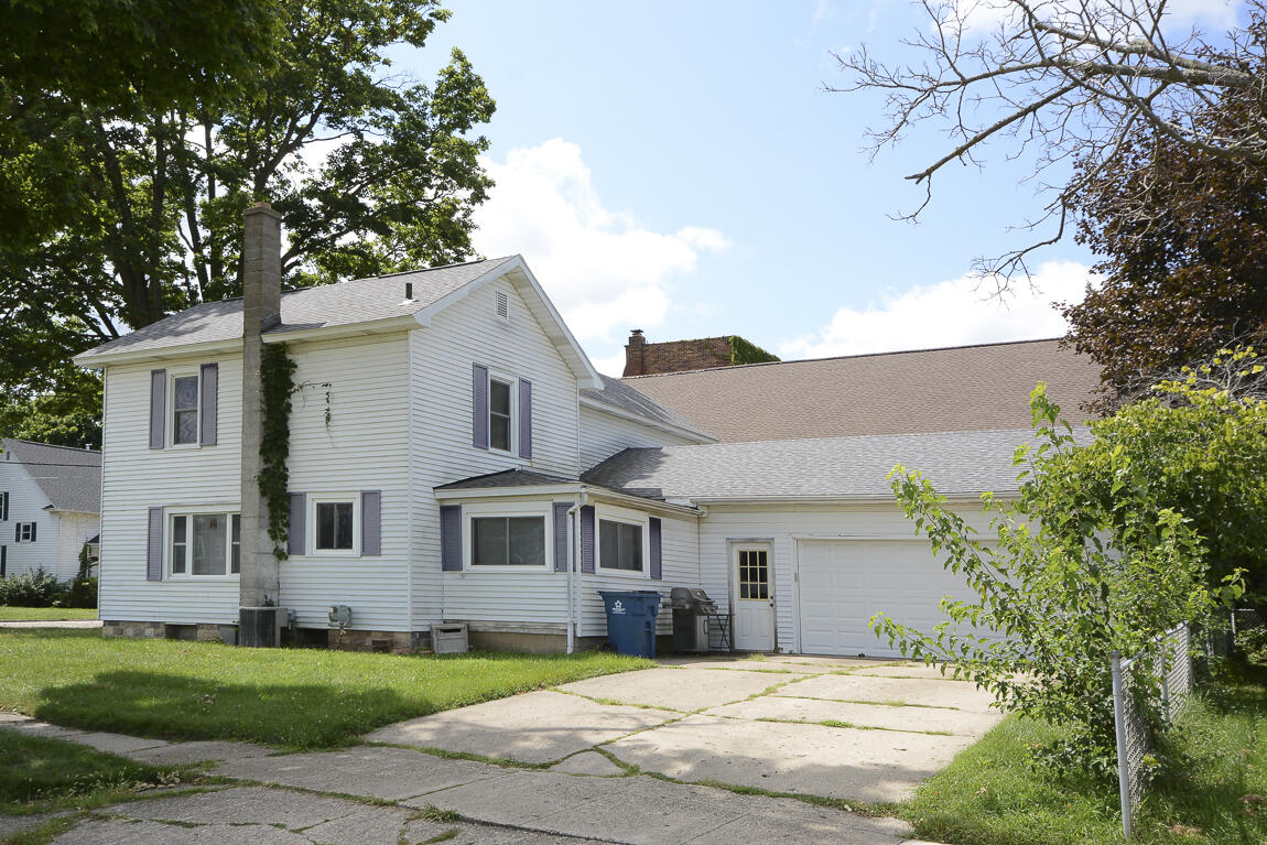 125 E Maple Street