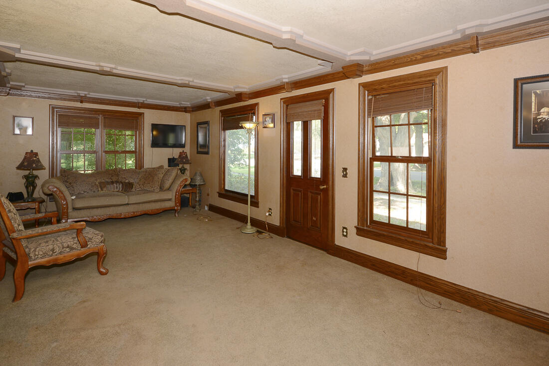 4699 W Hickory Road