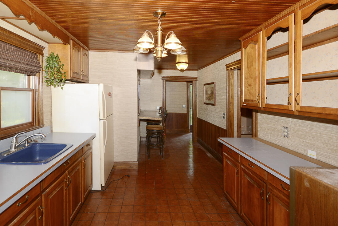 4699 W Hickory Road