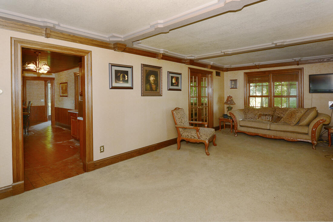 4699 W Hickory Road