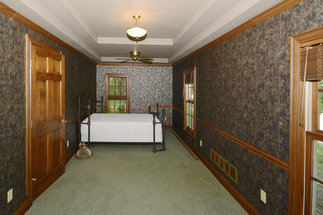 4699 W Hickory Road