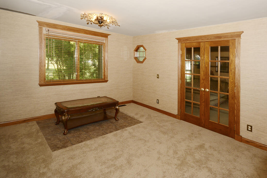 4699 W Hickory Road