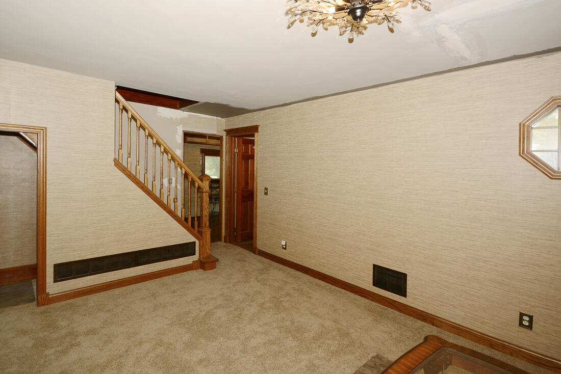 4699 W Hickory Road