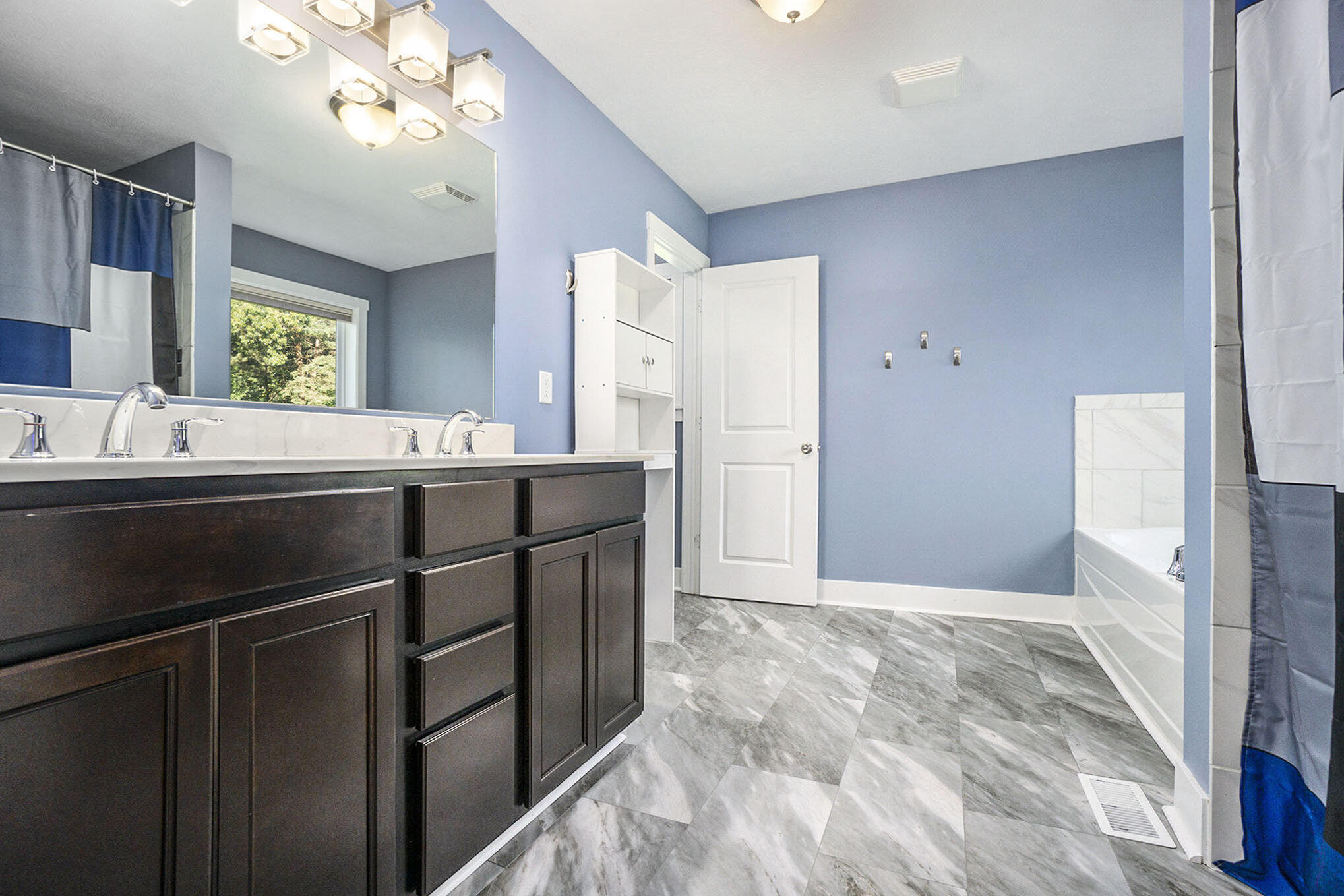 10924 Riedell Drive