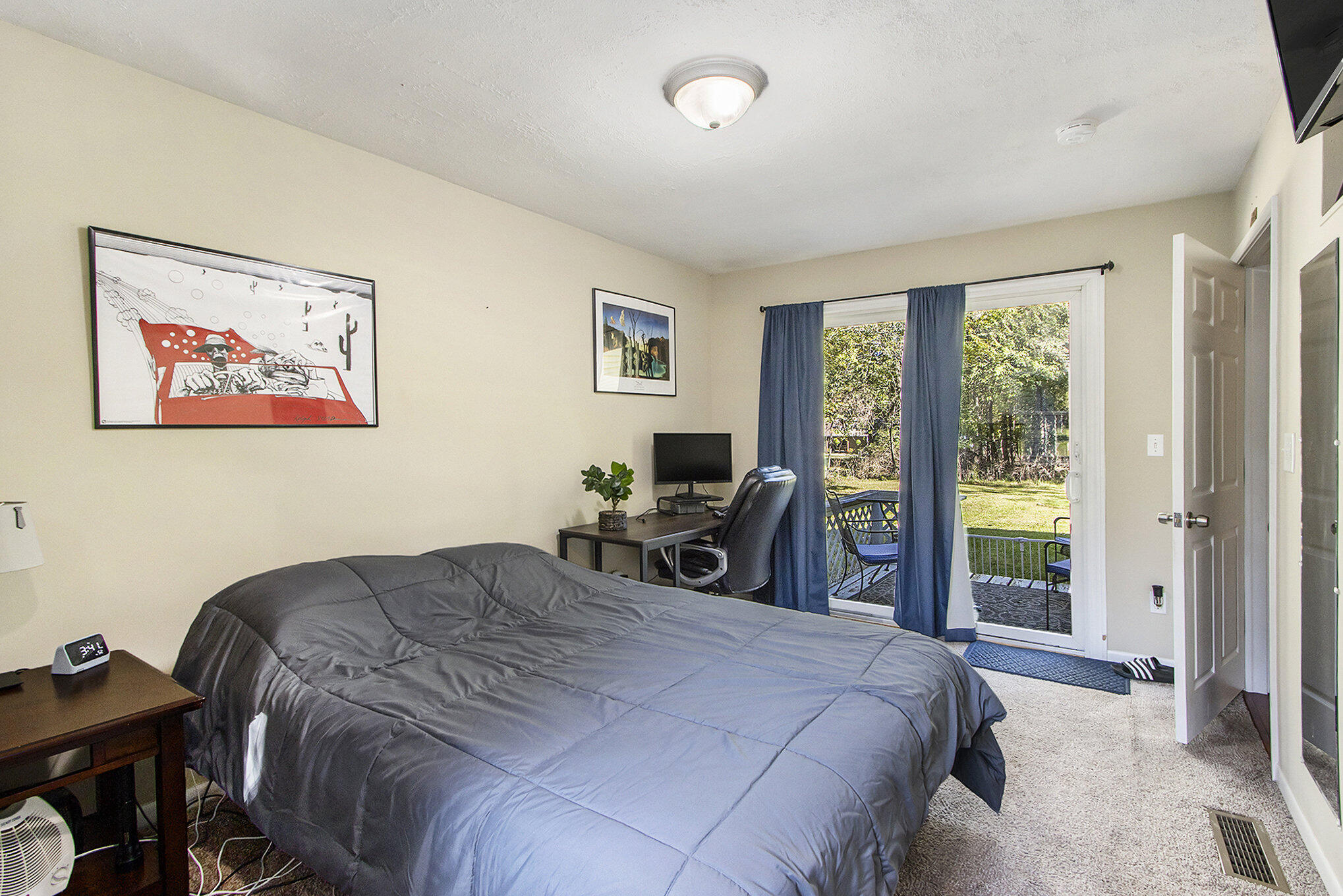 8321 Oakside Street