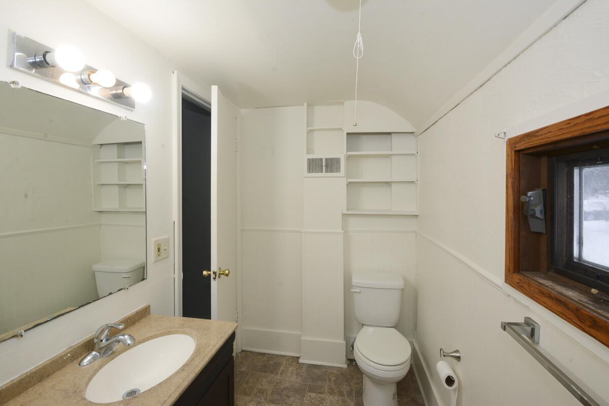 708 McCourtie