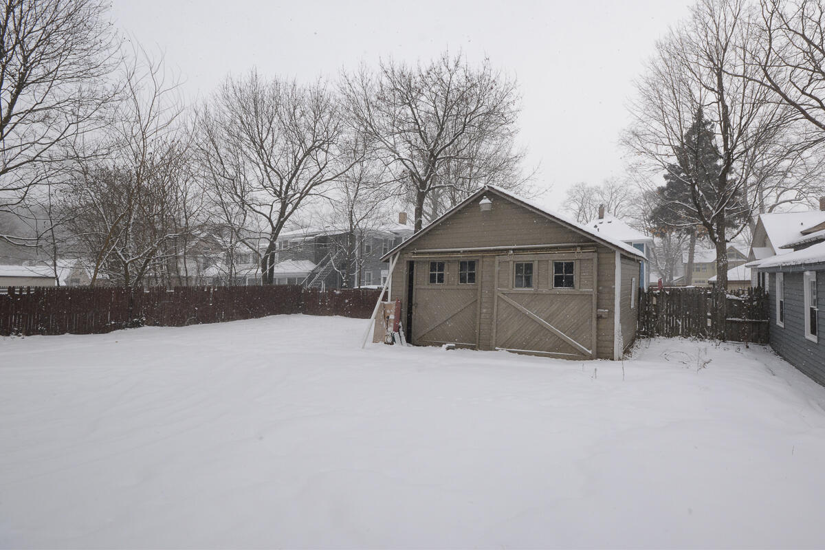 708 McCourtie