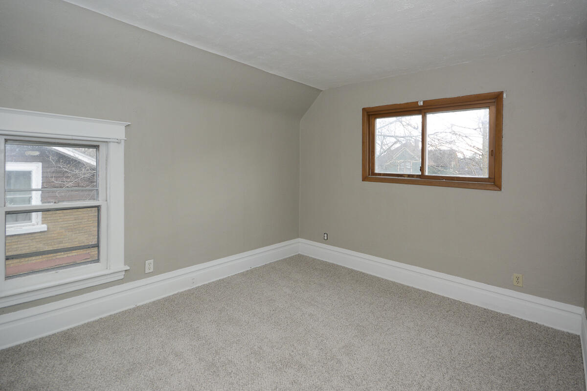 708 McCourtie