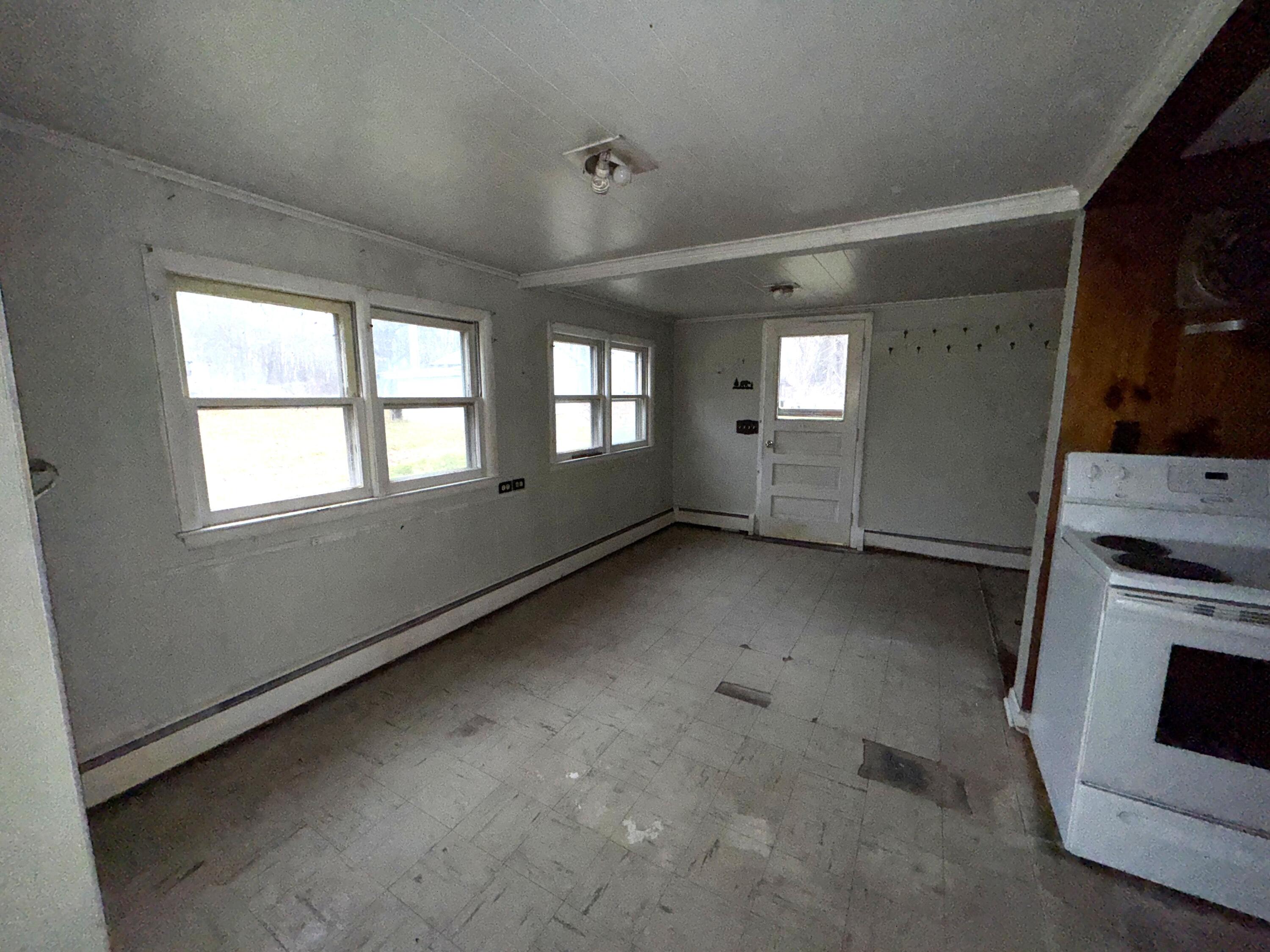 11255 E S Avenue E