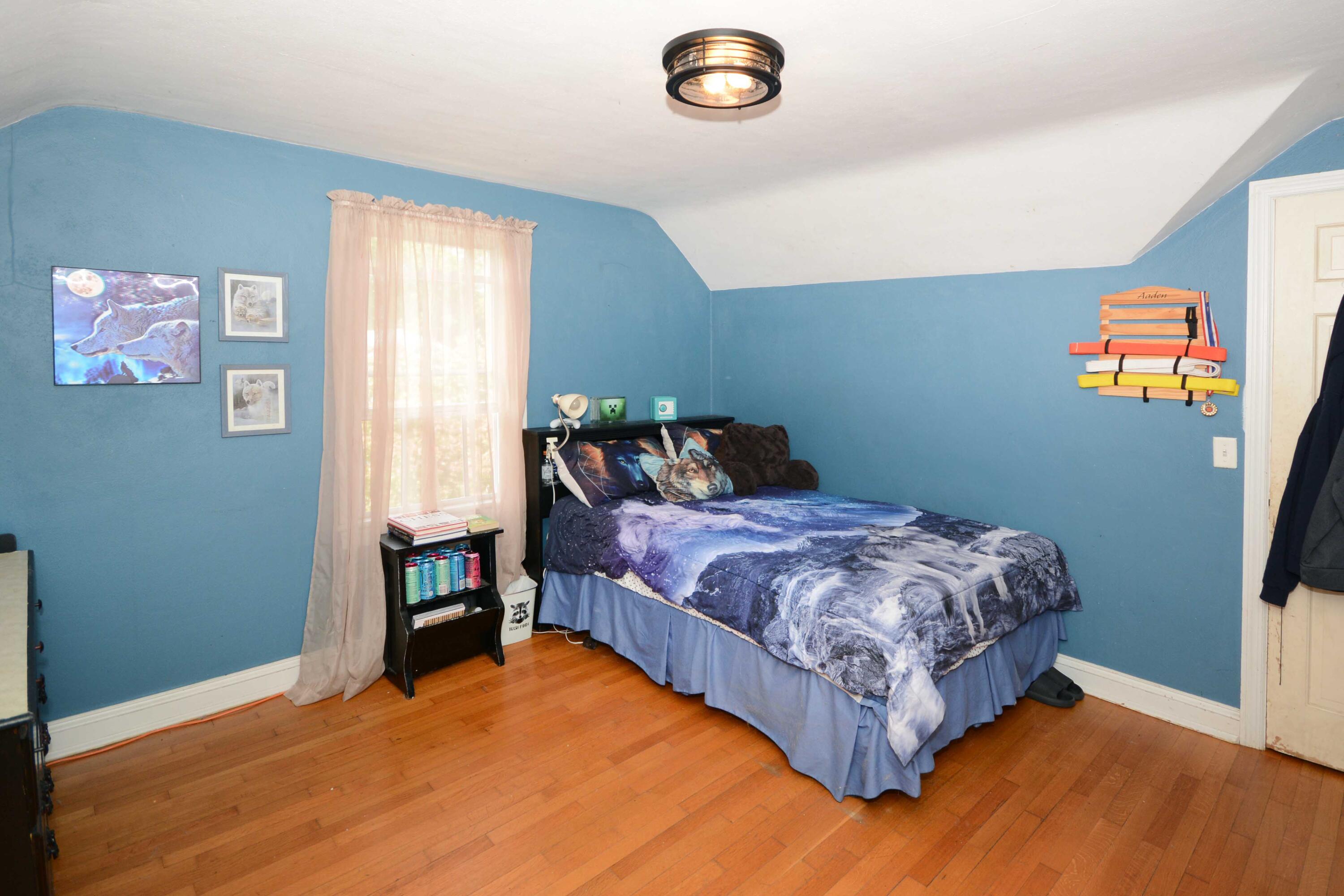 5287 Comstock Drive