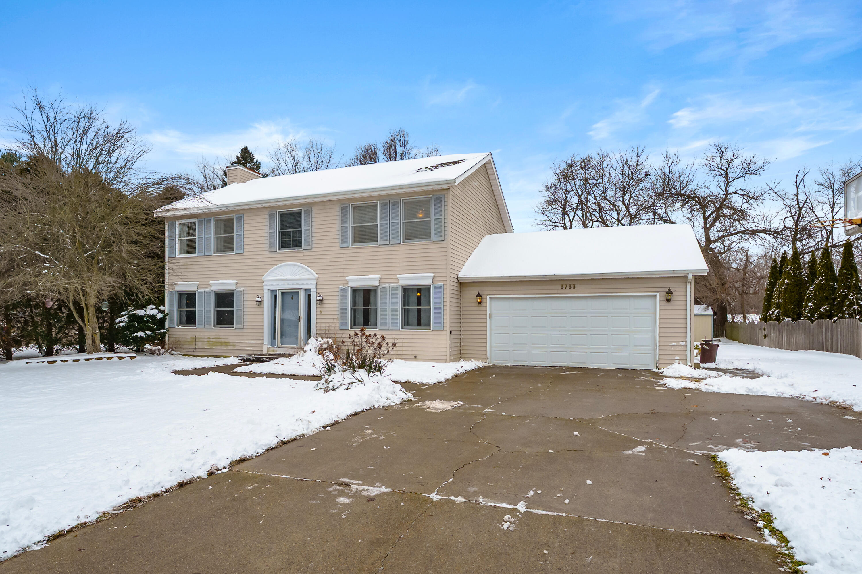 3733 Starchief Drive