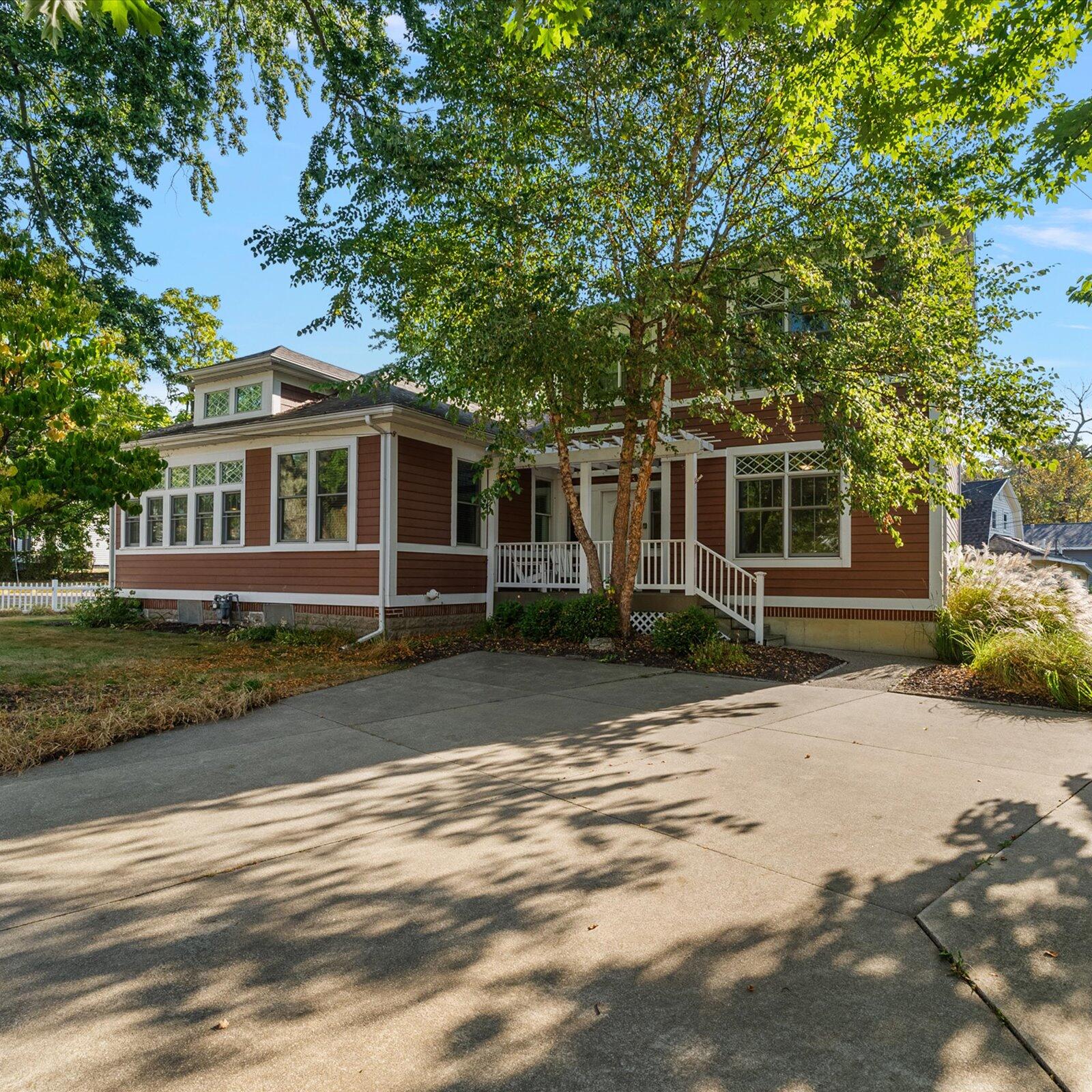 202 Oak Street
