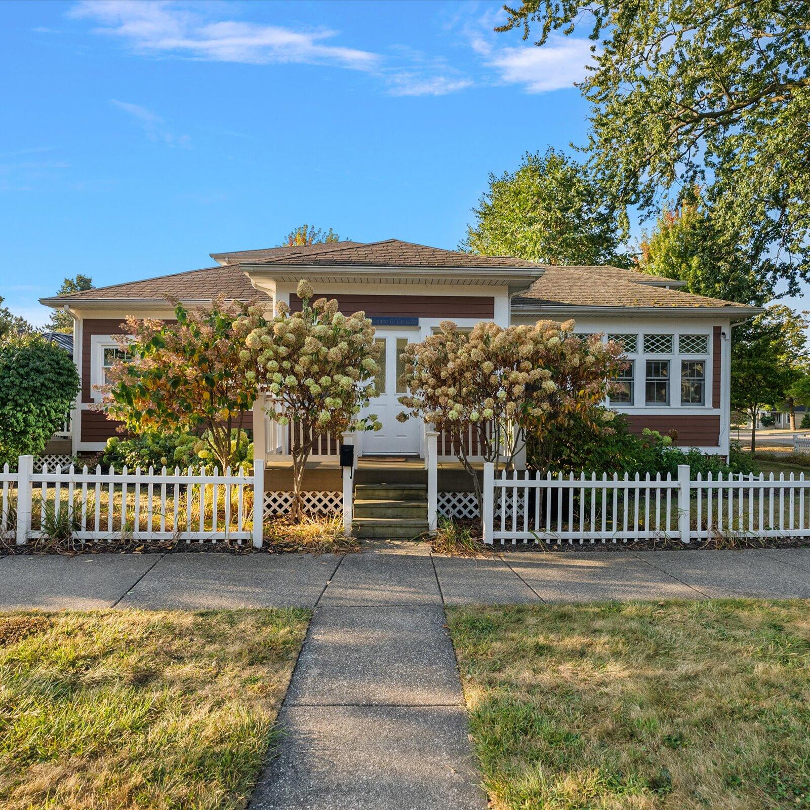 202 Oak Street