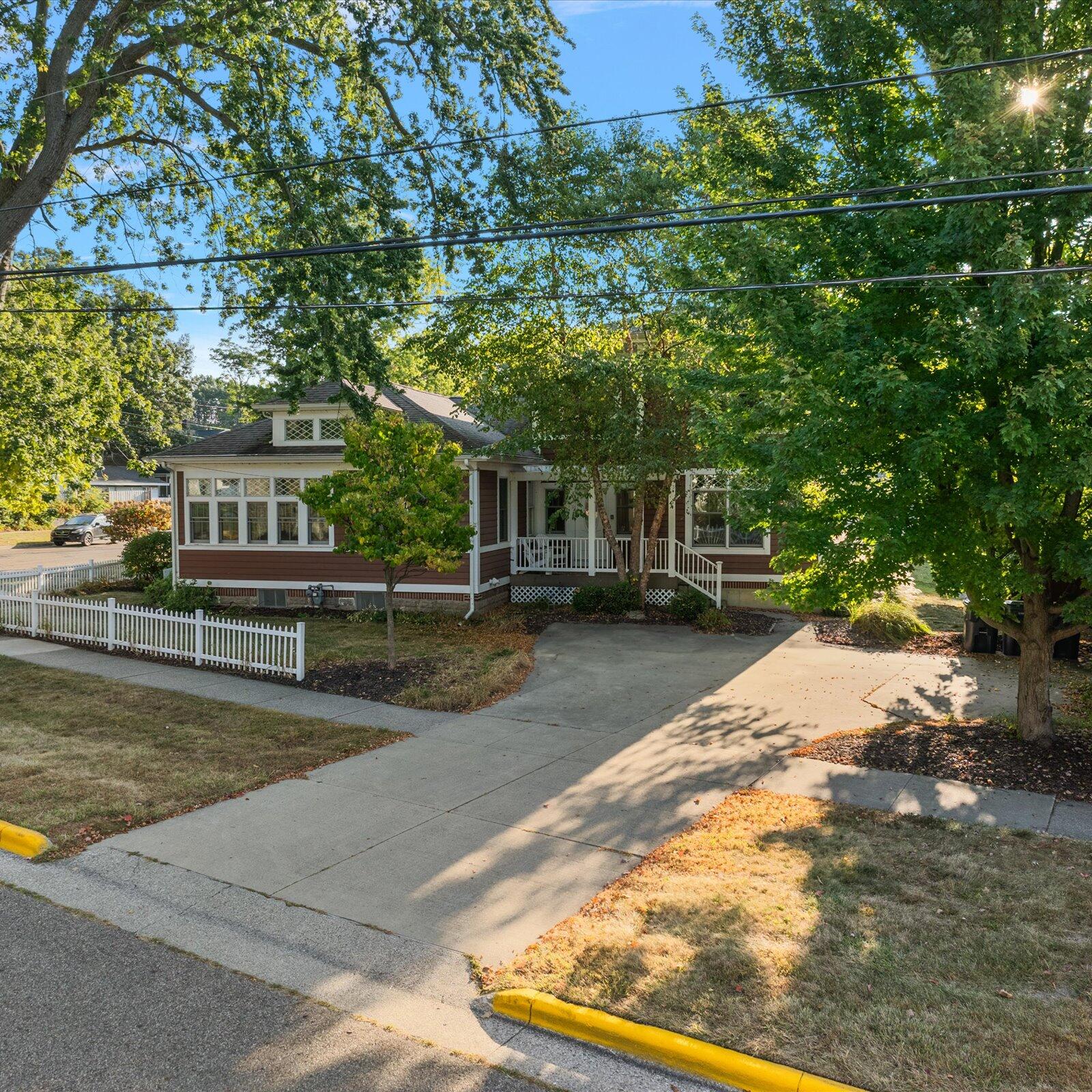 202 Oak Street