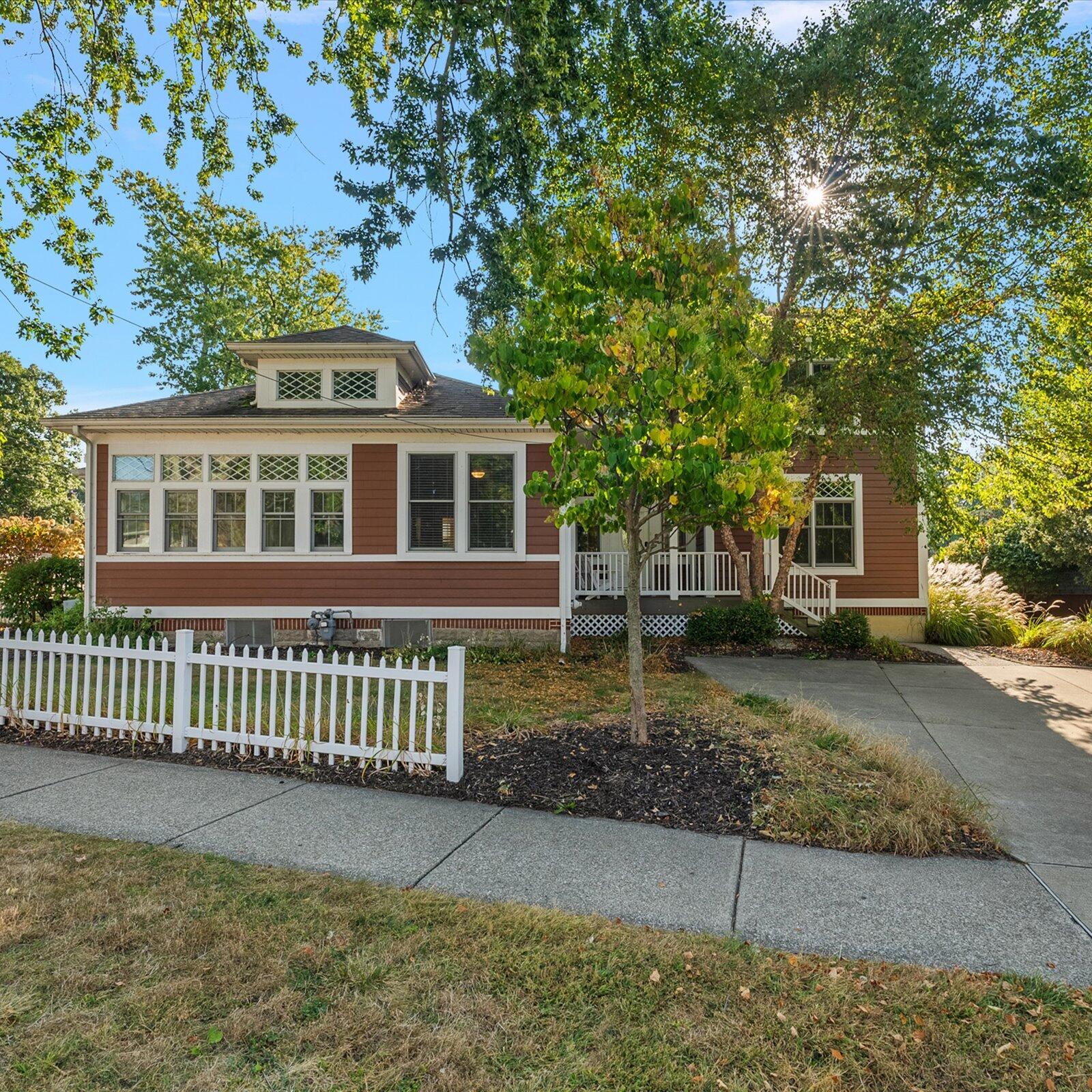 202 Oak Street