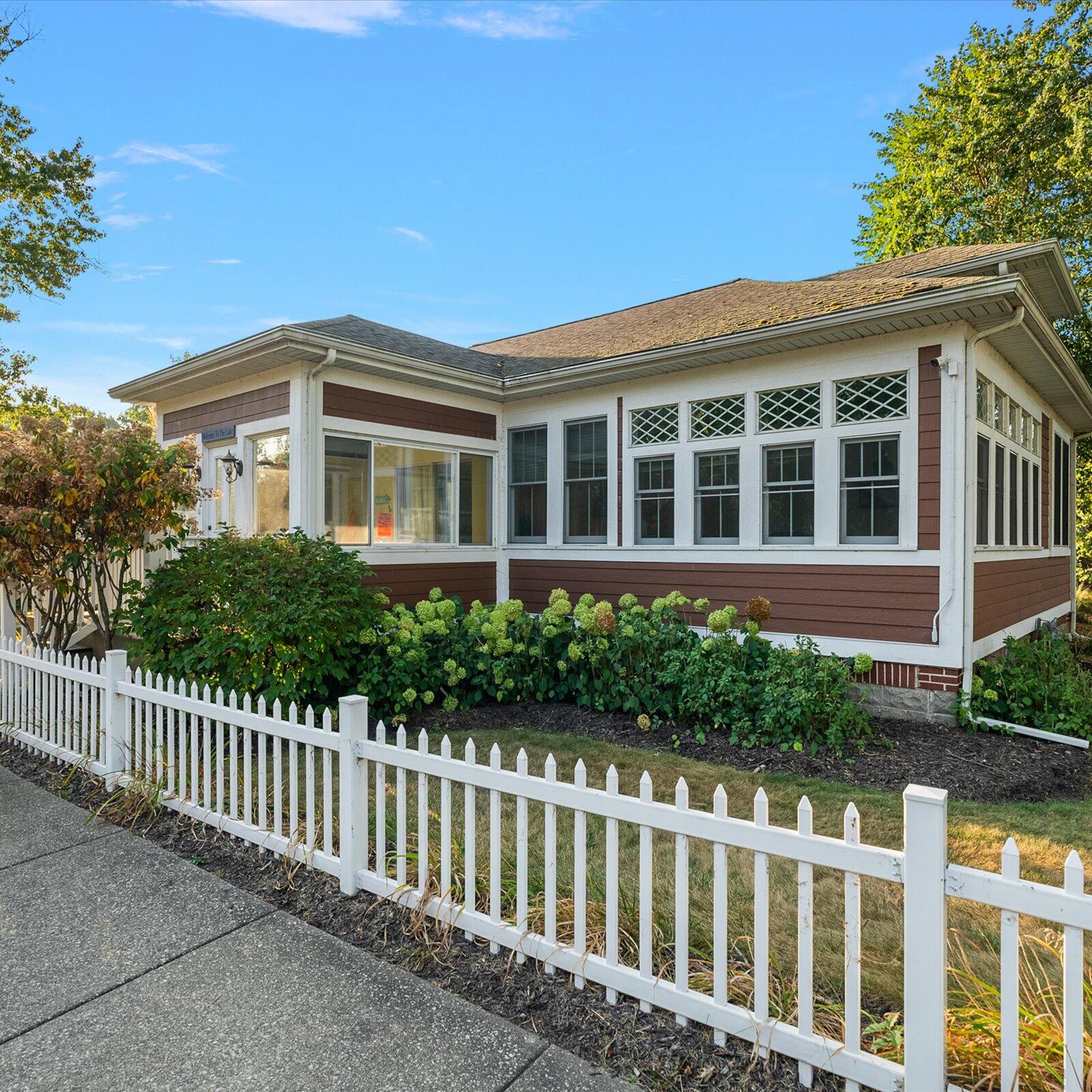 202 Oak Street