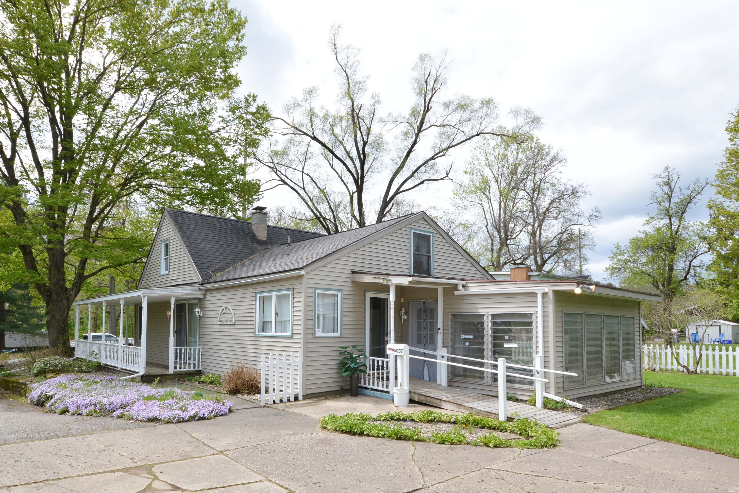 5007 Fordham Avenue